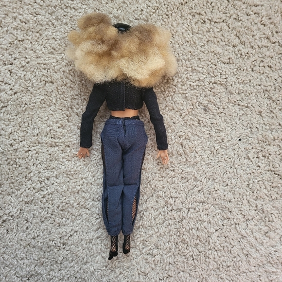 Barbie Styled By Marni Senofonte Blonnde Curvy No Shoes - Picture 4 of 6